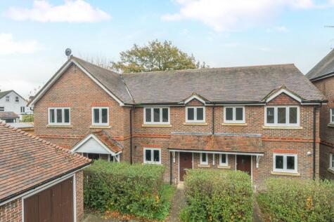 Reris Grange Close, Milford, Godalming, Surrey, GU8