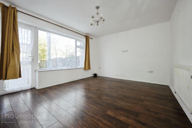 Rosslyn Crescent, Luton, LU3 photo 4