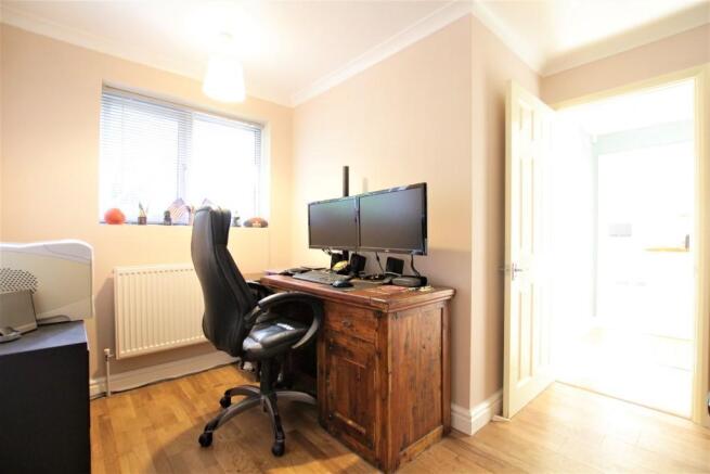 Bedroom 3 / Study