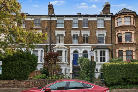 Queens Drive, Finsbury Park