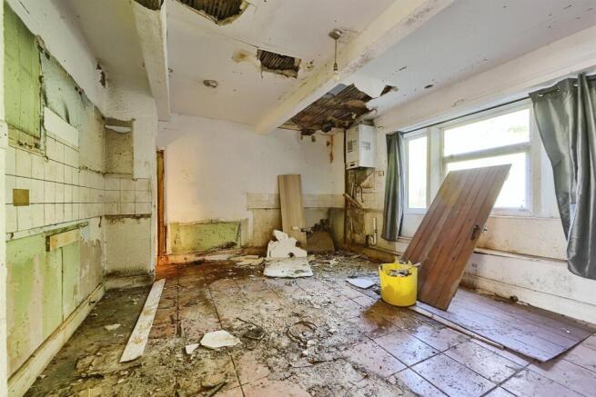 4 bed Terraced for sale Image 11