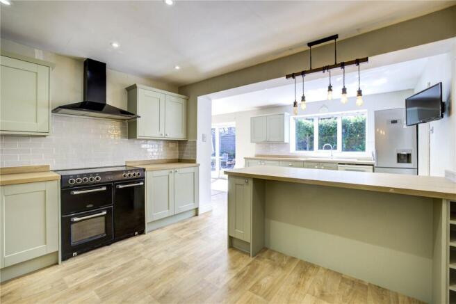 4 bed Detached for sale Image 4