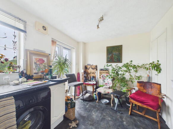 Skye Close, Torquay photo 4