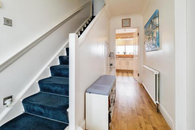 4 bed Detached for sale Image 11