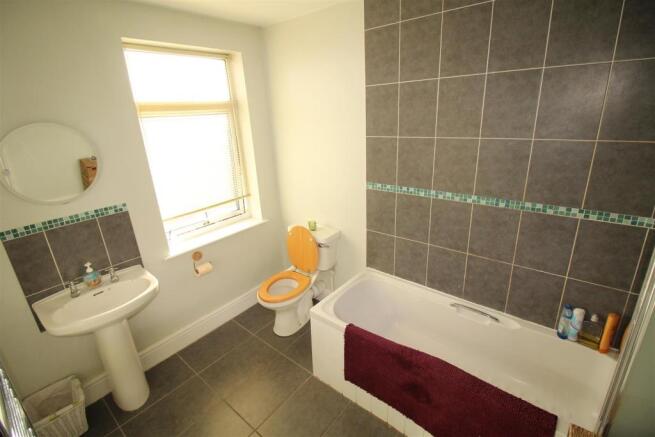 bathroom IMG_2005.JP
