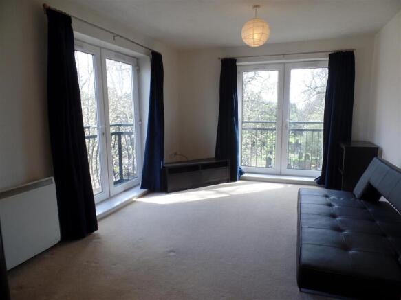 Pipkin Court, Parkside - Lounge