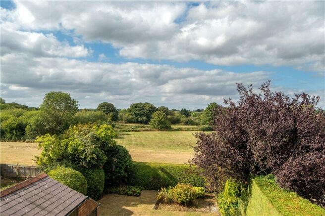 3 bed Semi-Detached for sale Image 10