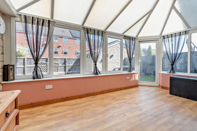 3 bed Semi-Detached for sale Image 9