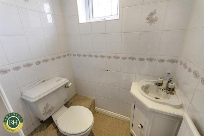 4 bed Detached for sale Image 4