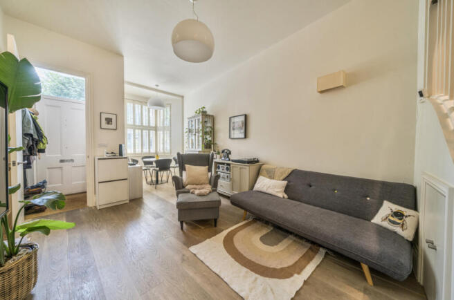 1329870-8-6883674...