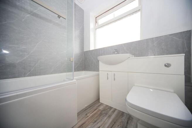 3 bed Semi-Detached to rent Image 4