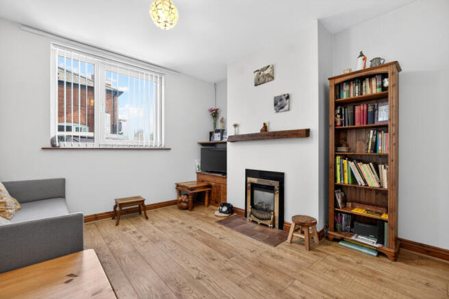 Living Room (2)