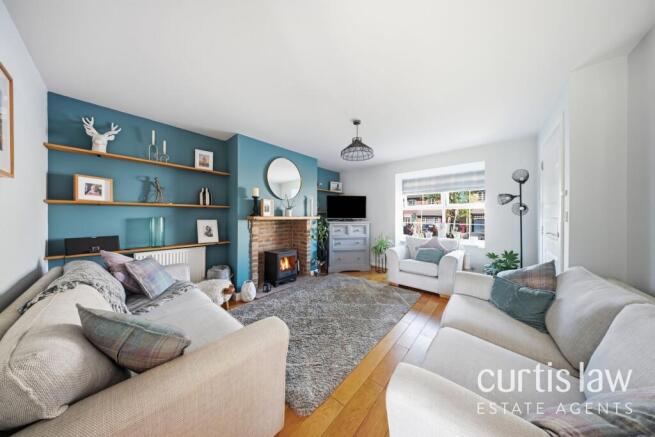 4 bed Detached for sale Image 8