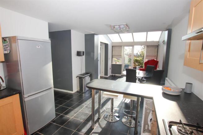 FITTED KITCHEN / DINING ROOM