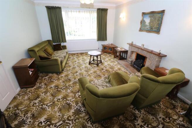 Lounge / Dining Room