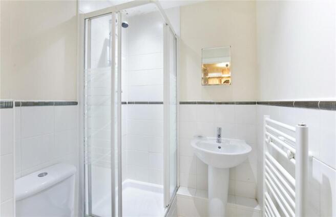 2 bed Apartment to rent Image 8