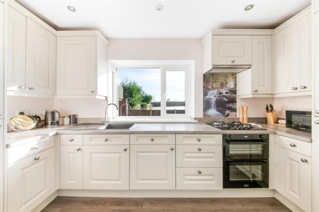 BREAKFAST KITCHEN