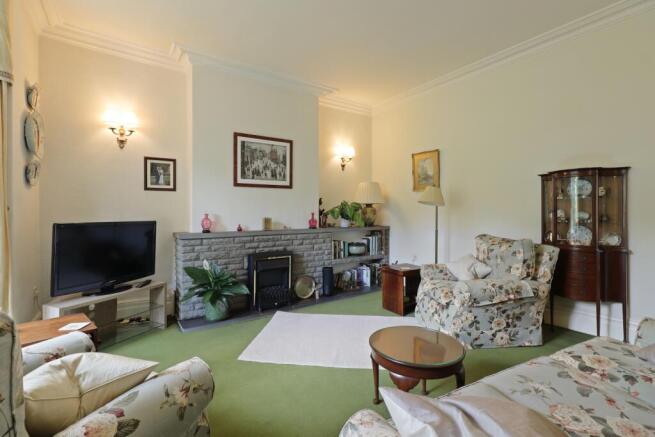 5 bed Detached for sale Image 6