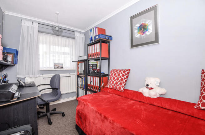 Bedroom / Study
