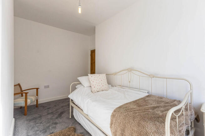 2 bed Terraced for sale Image 10