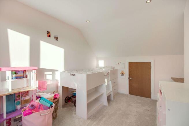 Bedroom 3 (Double)