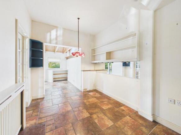 4 bed Semi-Detached for sale Image 8