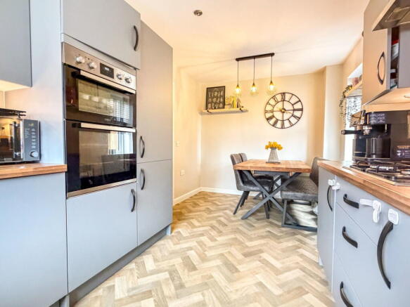 Southgate Way, Hull, East Riding of Yorkshire, HU8 0AR photo 4