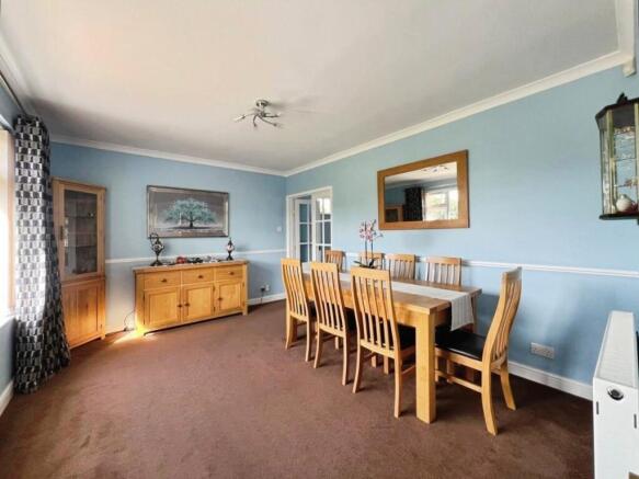 pbox-dining_room-344492.JPG