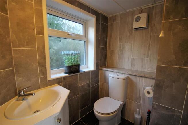 Shower Room.jpg