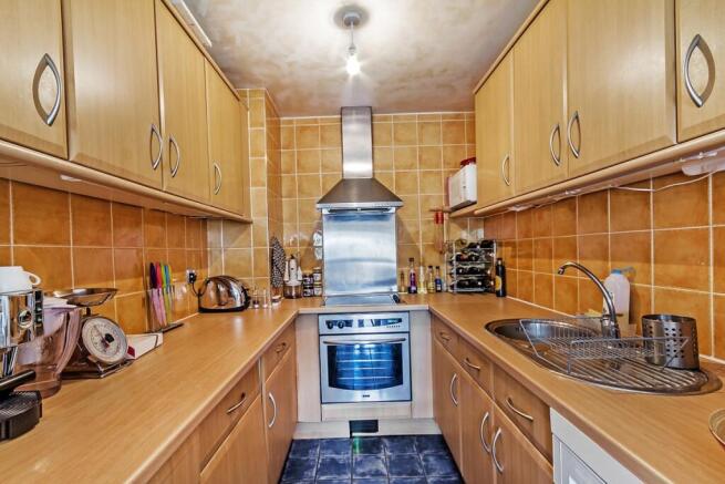 1 bed to let thes...