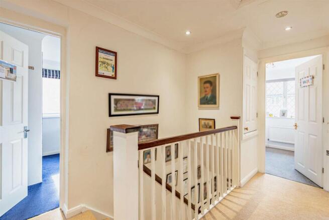 8589401-interior03-800.jpg