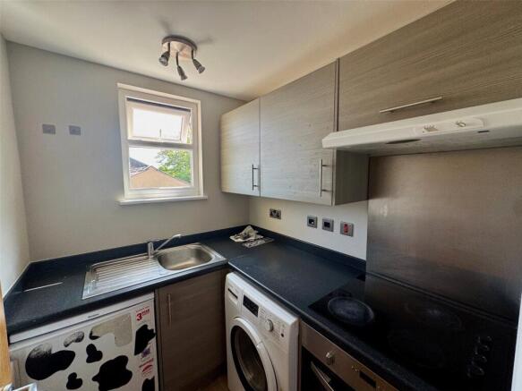 1 bed Apartment to rent Image 4