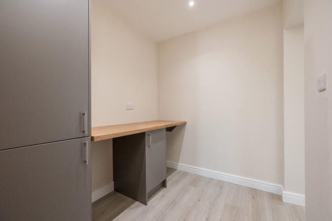 3 bed Semi-Detached for sale Image 9