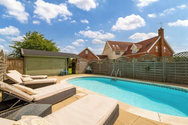 1440px-Brookside ...