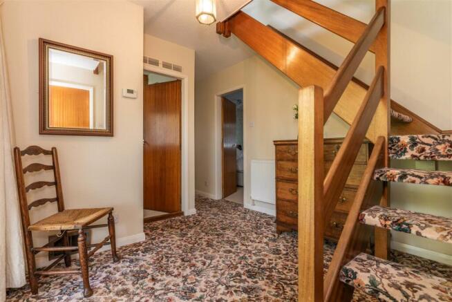 ENTRANCE & HALLWAY