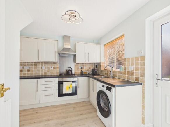 3 bed Semi-Detached for sale Image 5