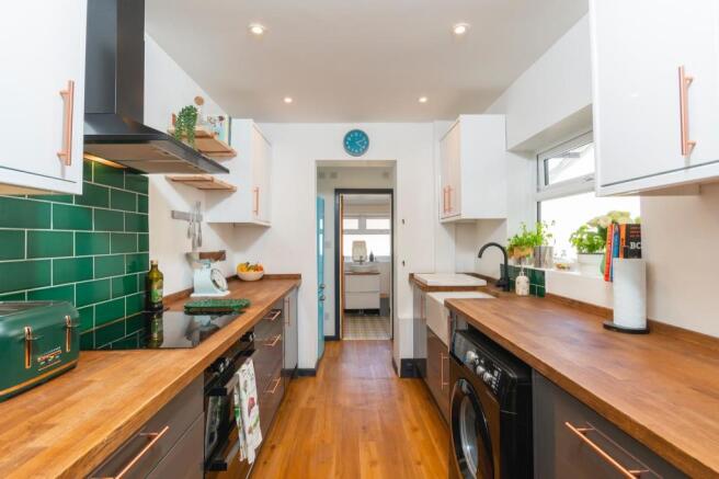 ENALSNHOJTS421 - Kitchen E.jpg