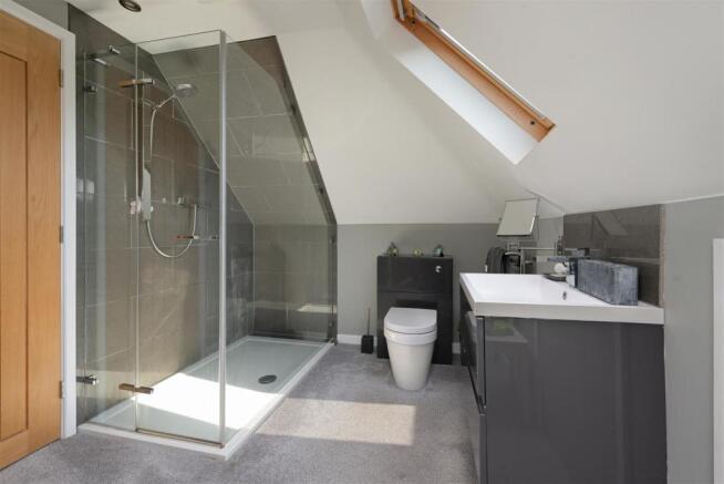 Master En Suite Shower.jpg
