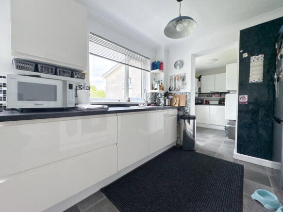 Barton Drive, Newton Abbot, TQ12 1PD photo 4