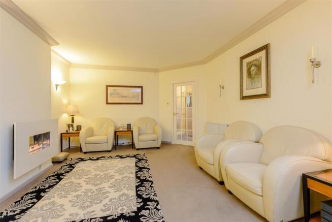 8374493-interior05.jpg