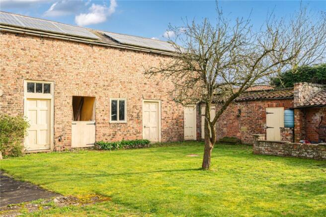 4 bed Detached for sale Image 9