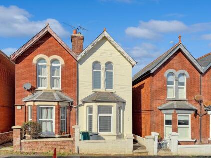 Coronation Road, Cowes, PO31