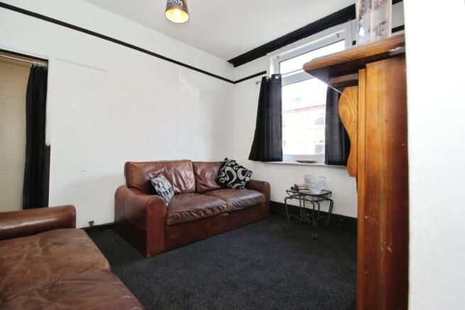 2 bed Terraced for sale Image 7