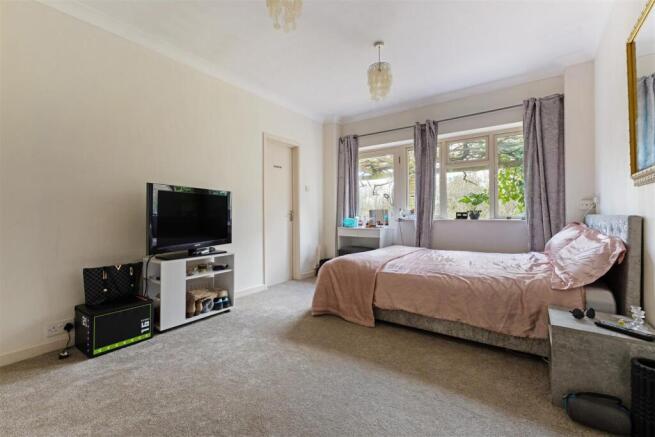 Bedroom (2)