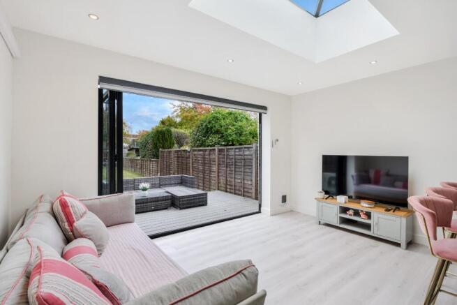 STATION AVENUE (13).jpg