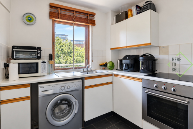 East Smithfield, London, E1W-Kitchen1