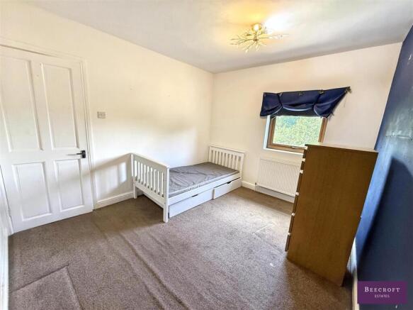 3 bed Semi-Detached for sale Image 8
