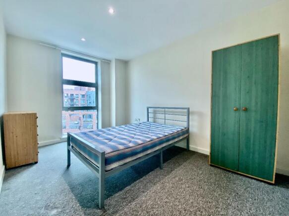 1 bed Apartment to rent Image 8