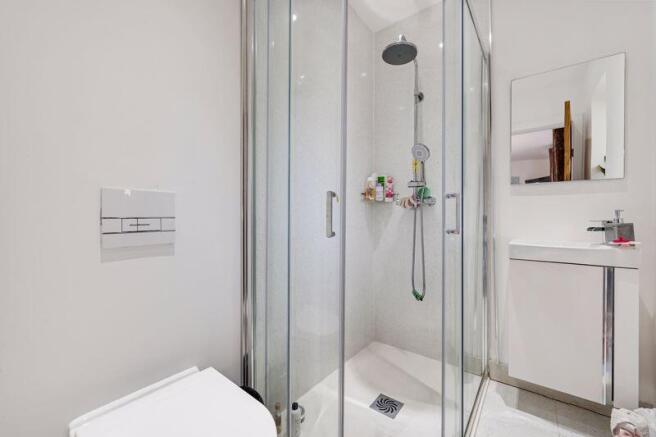 En-suite Bedroom 2