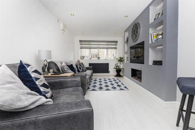 4 bed Town House for sale Image 7